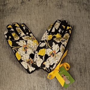 Vera Bradley M/L Gloves In Dogwood NWT MSRP $32